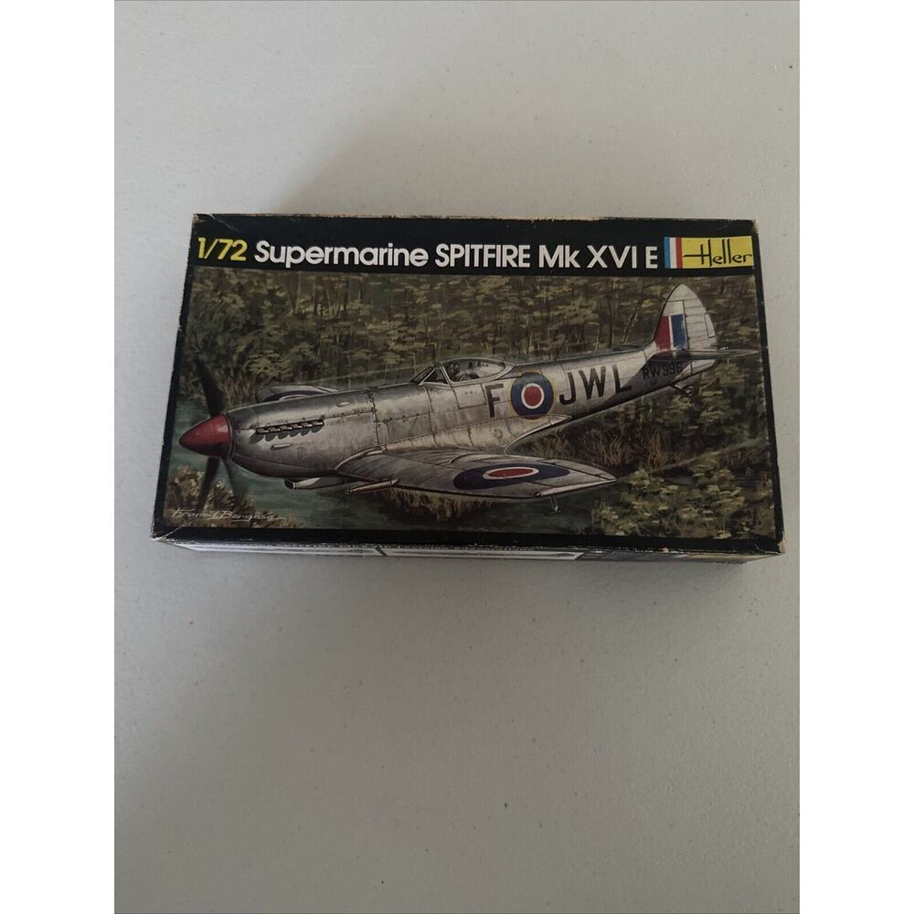1:72 scale Heller Supermarine Spitfire Mk XVIE model airplane kit NEW OPEN BOX
